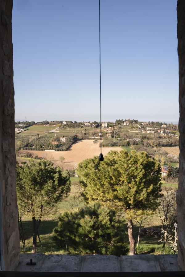 مبيت وإفطار Montecosaro  La Trave المظهر الخارجي الصورة
